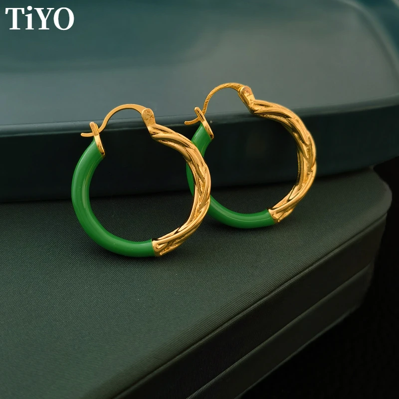

Trendy Jewelry 2022 Trend New Hot Selling Metal Earrings High Quality Copper Gold Color Earrings Gold Color Earrings