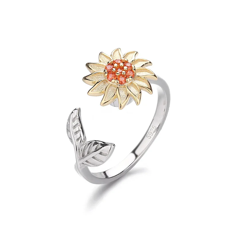 

Кольцо из серебра 925 пробы с натуральным Цирконом