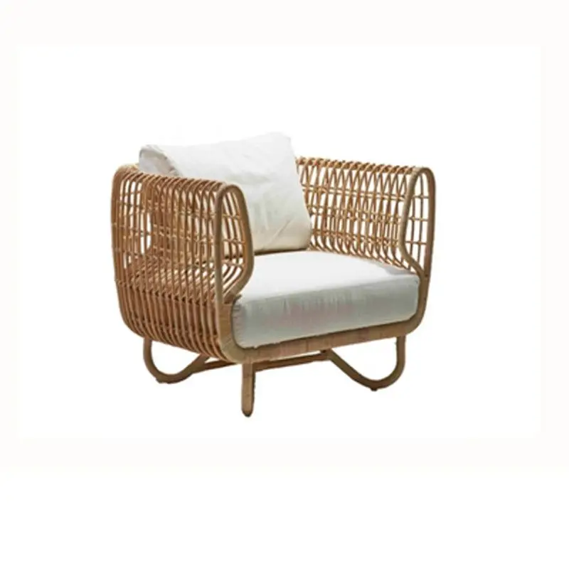 

Современные новые модные тренды, растительный ротанговый материал, искусственные диваны