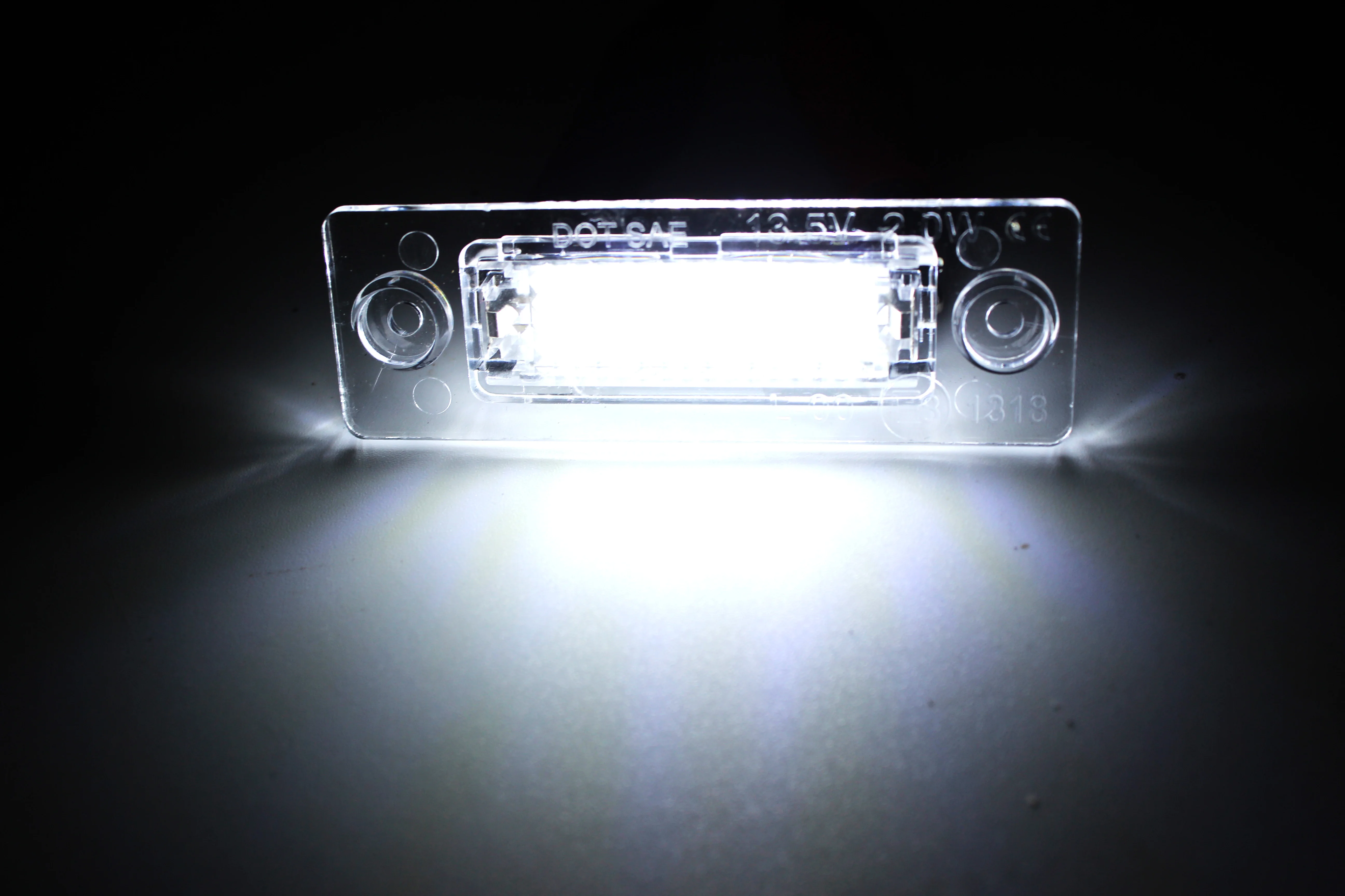 VW Touran Golf Caddy MK5 T5 Passat SKODA Светодиодные Фонари Номерного Знака 12 В