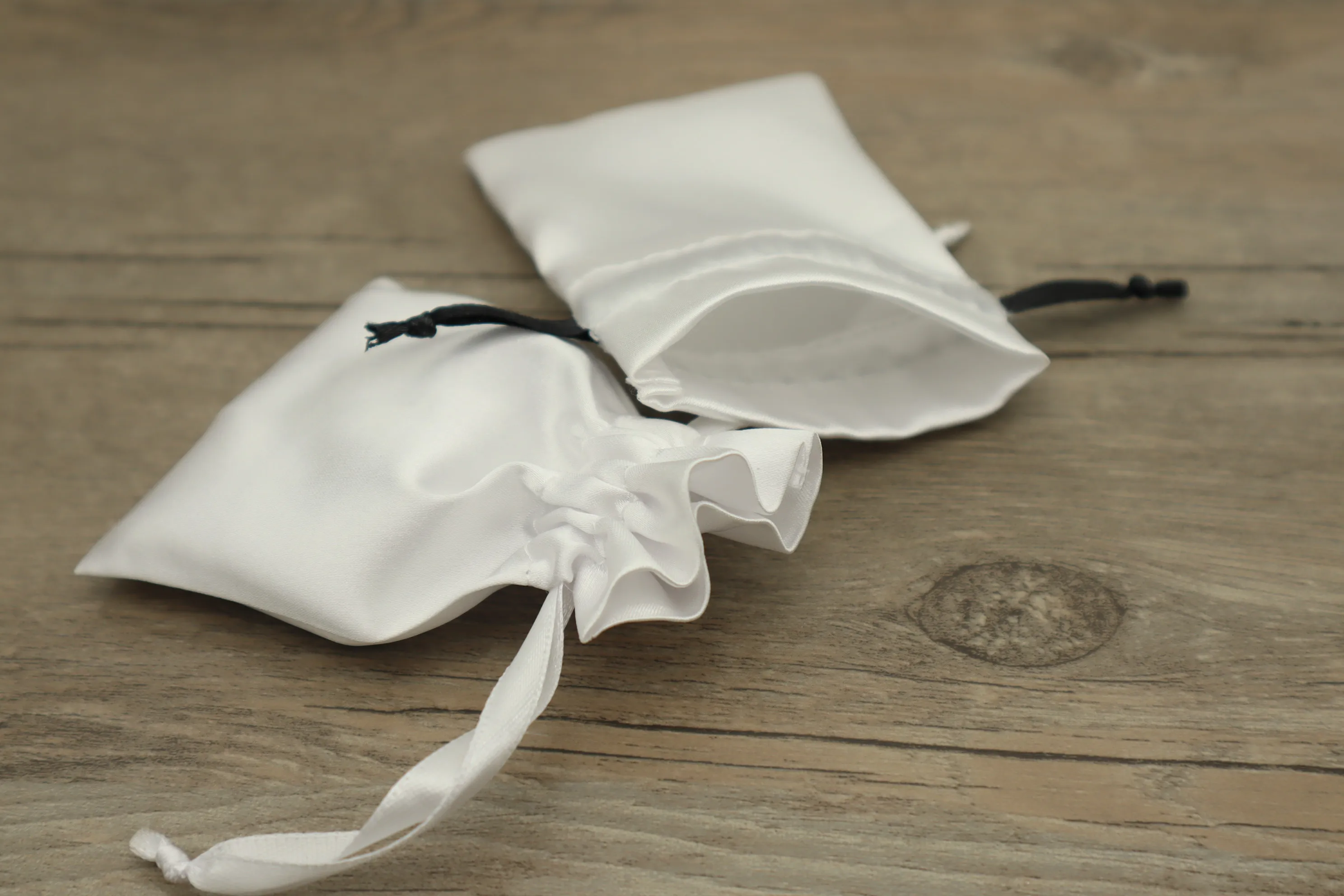 Silk Gift Bags Satin Drawstring Pouch High-quality Champagne Packaging Jewelry Necklace Bead Hair Cosmetic Storage Sachet Logo