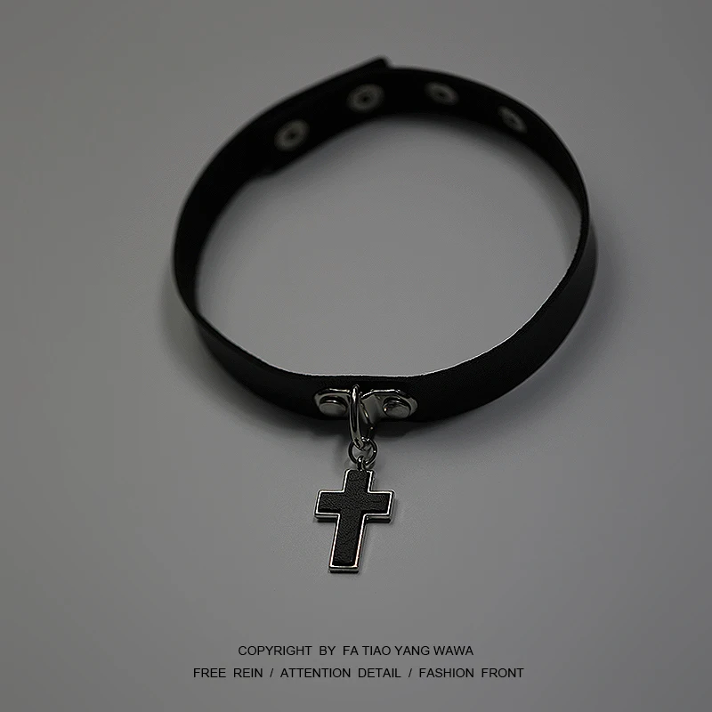 

Cross black collar