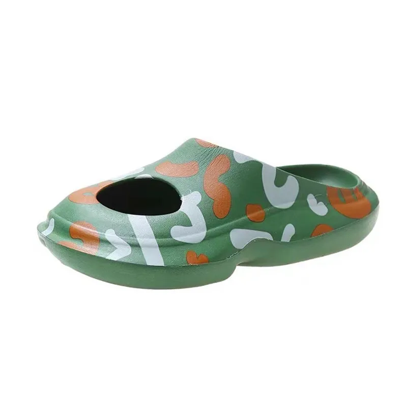 Man Women Graffiti Hole Slipper 2022 New EVA Soft Bottom Couples Outdoor Thick Sole Slipper