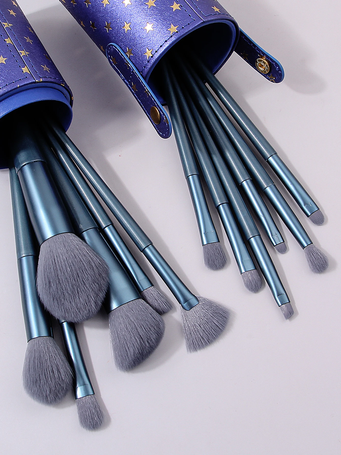 Профессиональный набор кистей для макияжа сверхлегкий портативный идеально