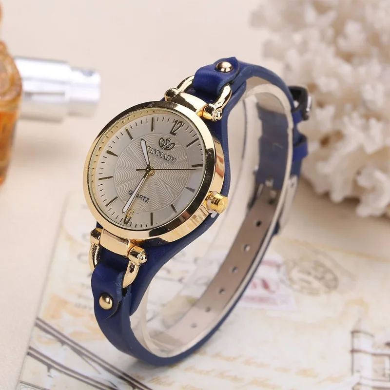 

Dropship Women Casual Watches Round Dial Rivet PU Leather Strap Wristwatch Ladies Analog Quartz Watch Gift