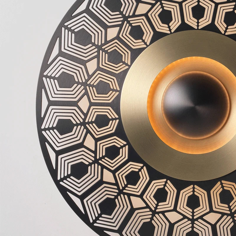 Креативный резной настенный светильник с отверстиями из меди декоративное