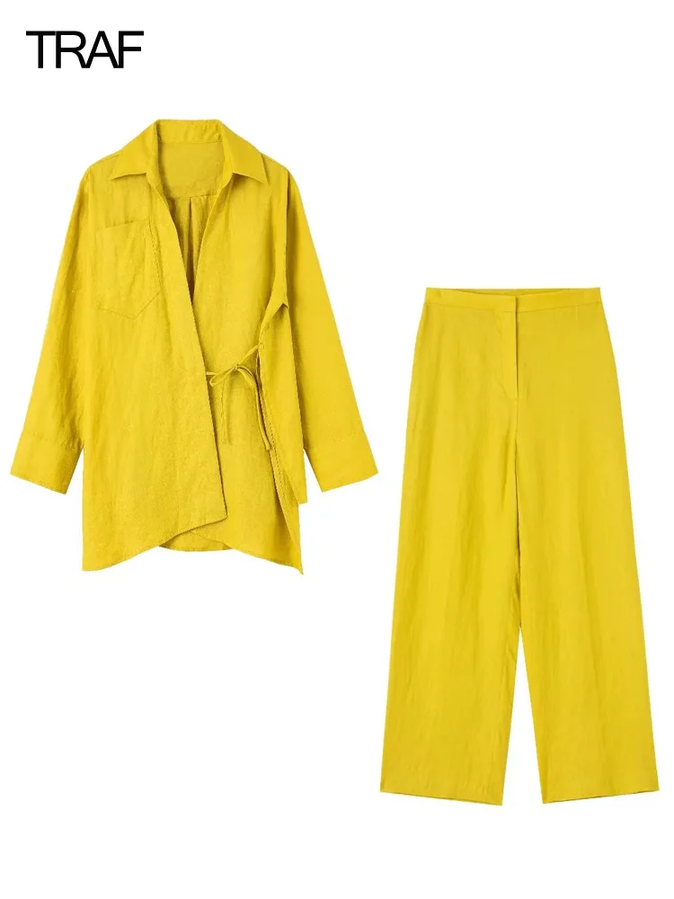 

Женская желтая рубашка с V-образным вырезом и длинным рукавом