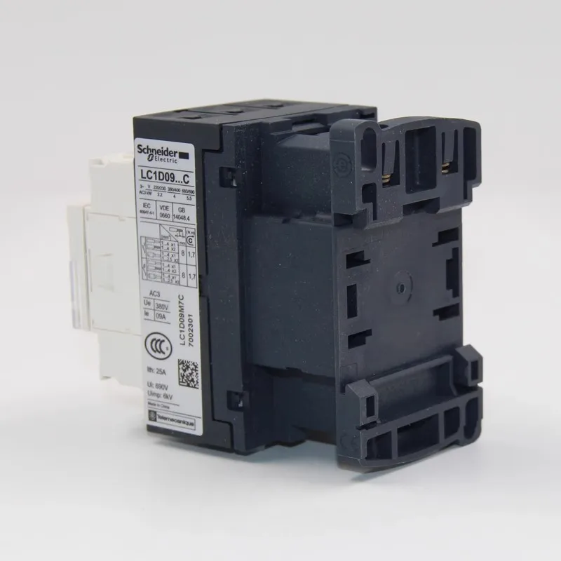 Контактор Schneider 220 В