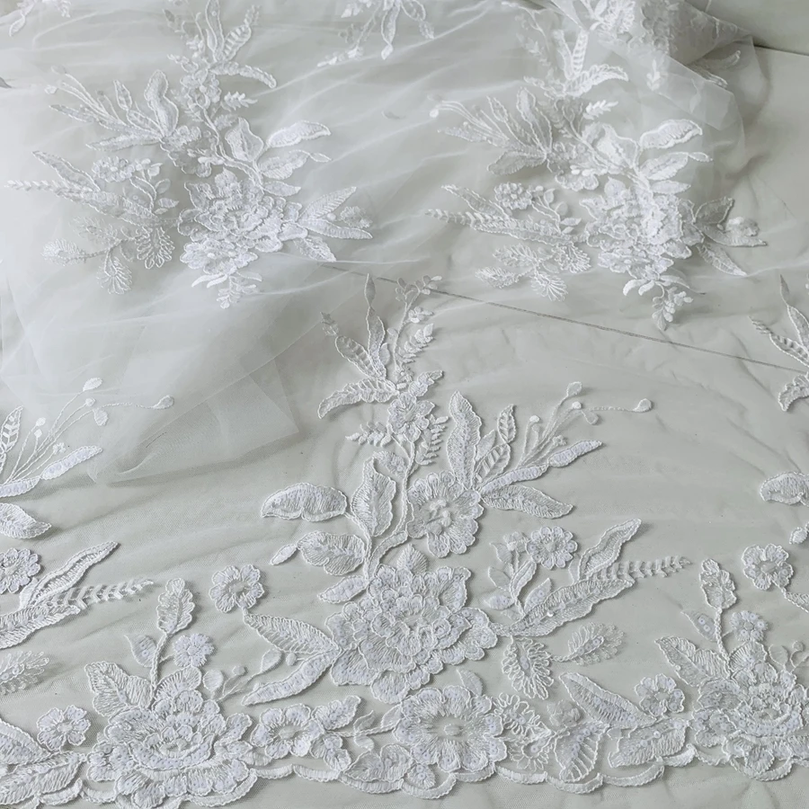 Кружевная ткань с вышивкой и блестками для свадебных нарядов молочного белого