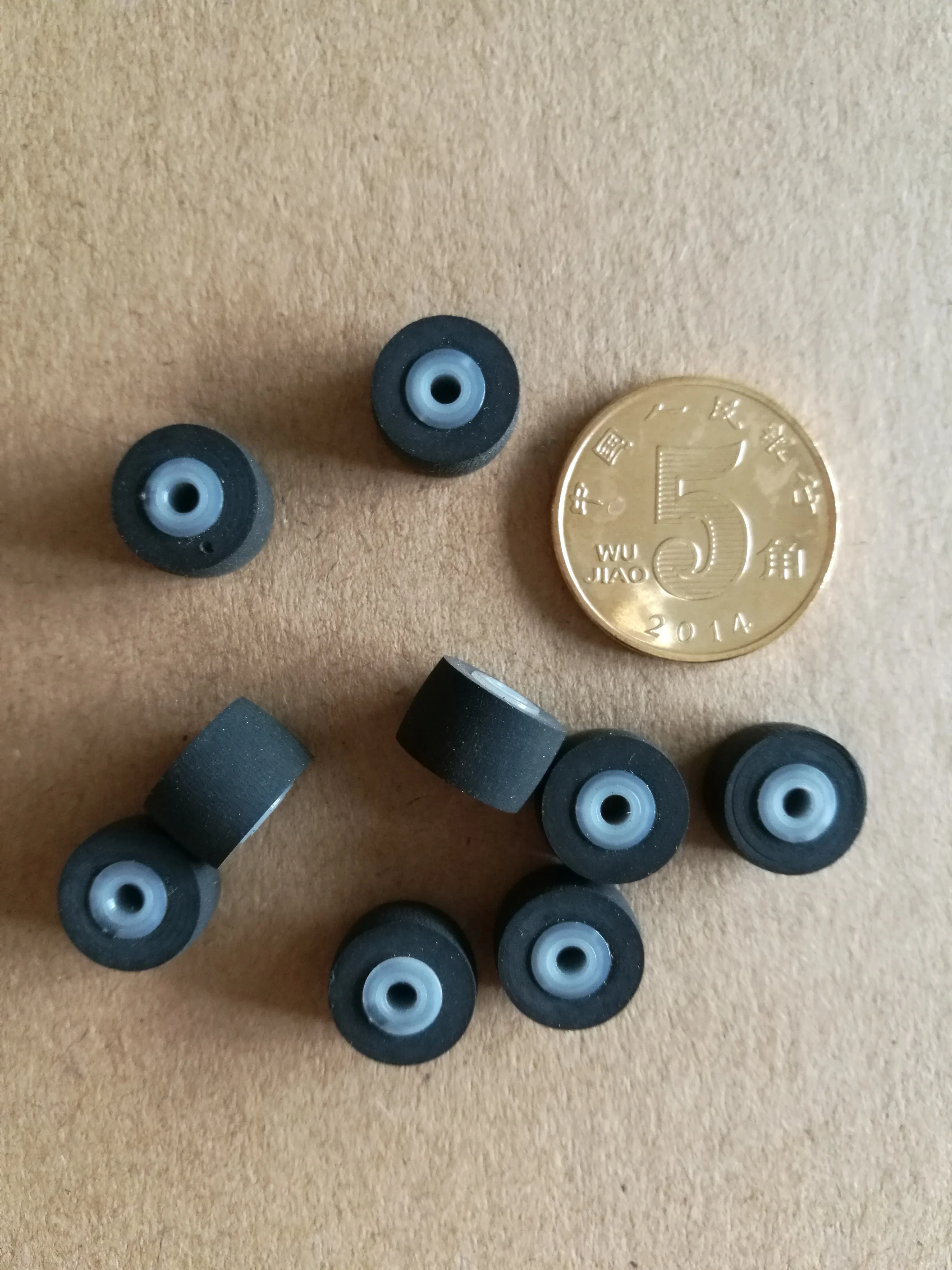 

5pcs 10*7*2mm Stereo Pinch Roller Cassette Deck Pinch Roller Audio Press Belt Pulley Audio Tape Recorder