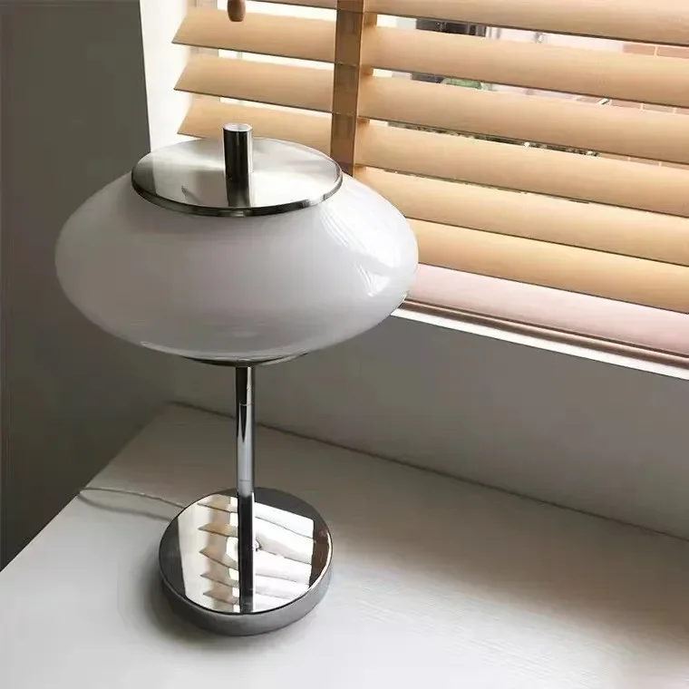 Lámpara de mesa diseño OVNI danés sala estar minimalista para lámpara vidrio esquina bauhaus oficina estudio