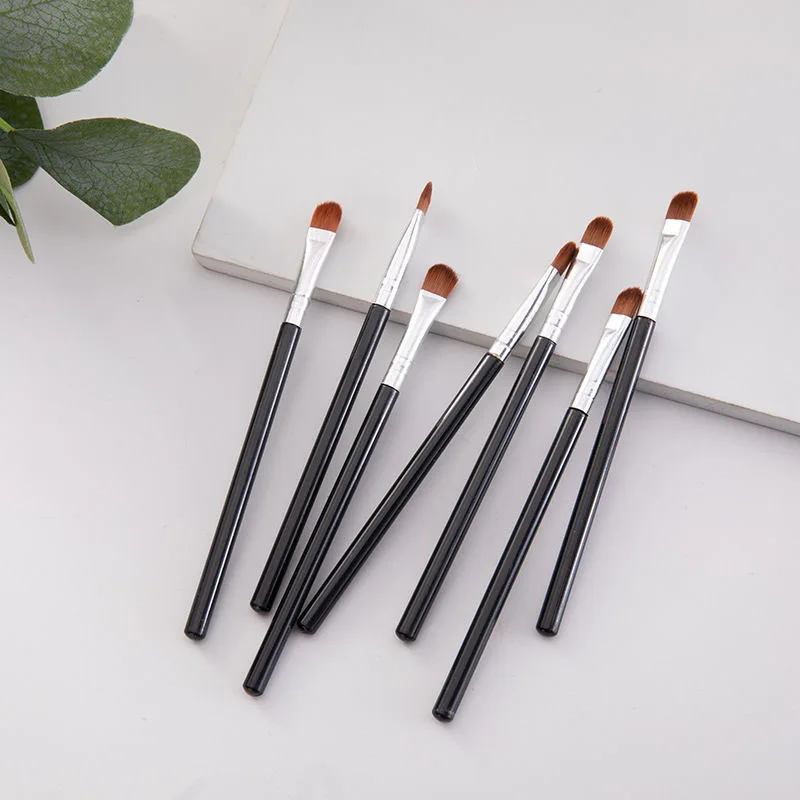 

Single Eye Shadow Brush Beginner Portable makeup brushes