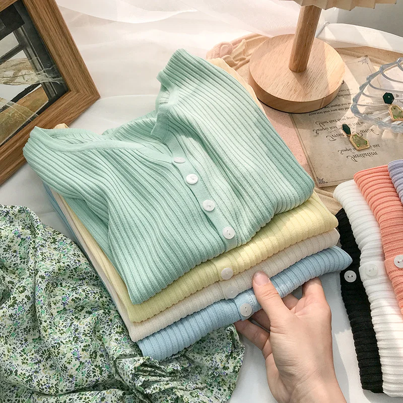 

Fashion Ice Silk Knit T-Shirt Women Summer Short Sleeve Tees V-Neck Button Up Casual Tshirts Office Lady Loose Cropped Top 27223