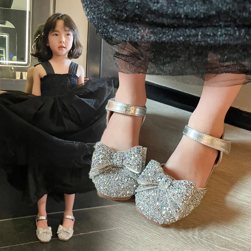 

Princess Girls Summer Sandals Fashion Bowtie Rhinestones 2023 Party Elegant Baby Toddler Kids School Perform Leather Beach Shoes