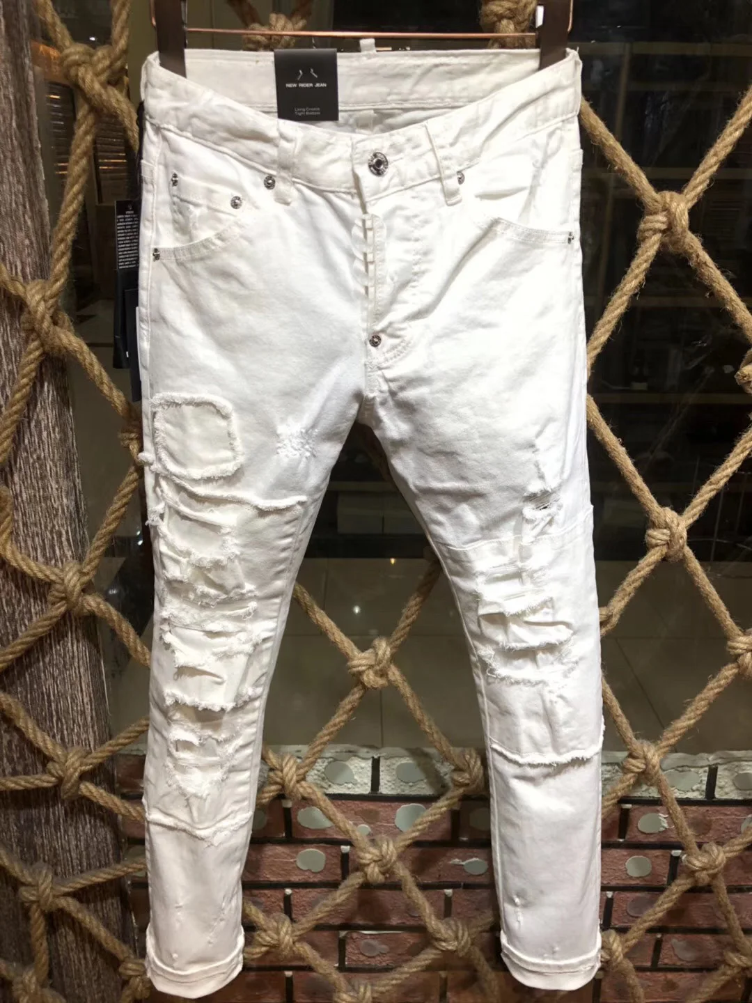 2022 New Fashion Brand Men's Washed Worn Ripped Paint Spot Motorcycle Jeans 9312