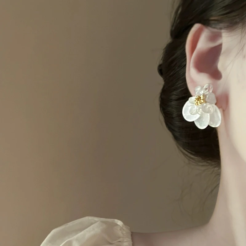 Уникальные серьги в виде ракушек и цветов элегантные серьги-гвоздики с белыми