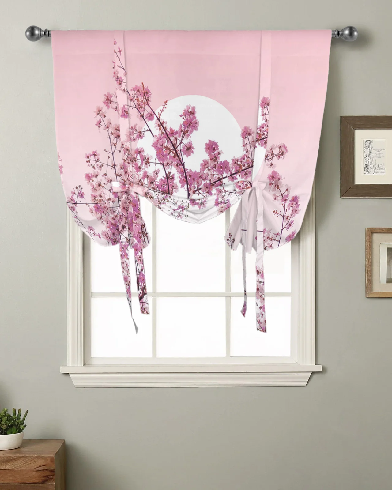вишневые шторы в интерьере гостиной