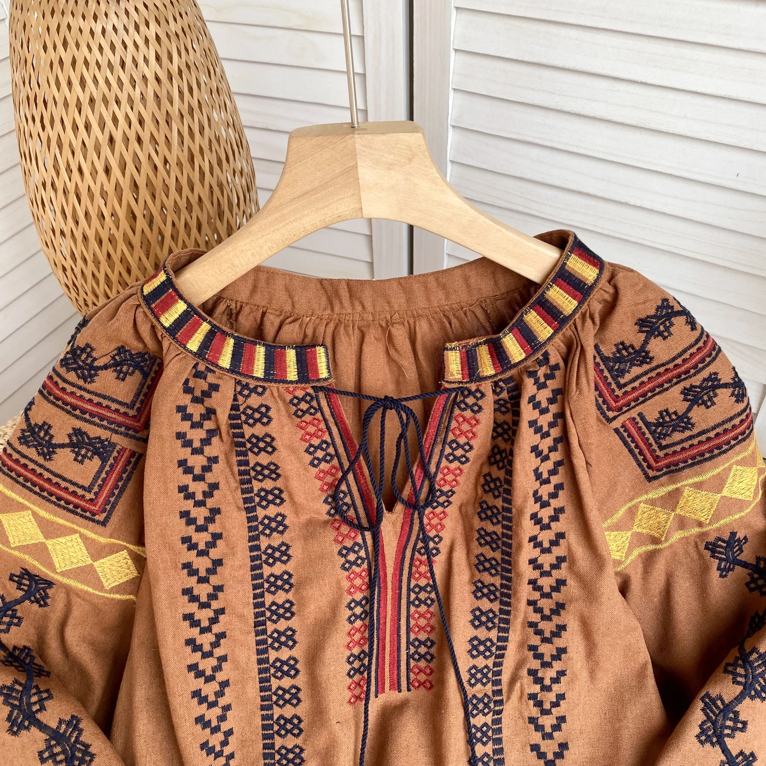 Шикарная винтажная Элегантная блузка с вышивкой и длинным рукавом модная