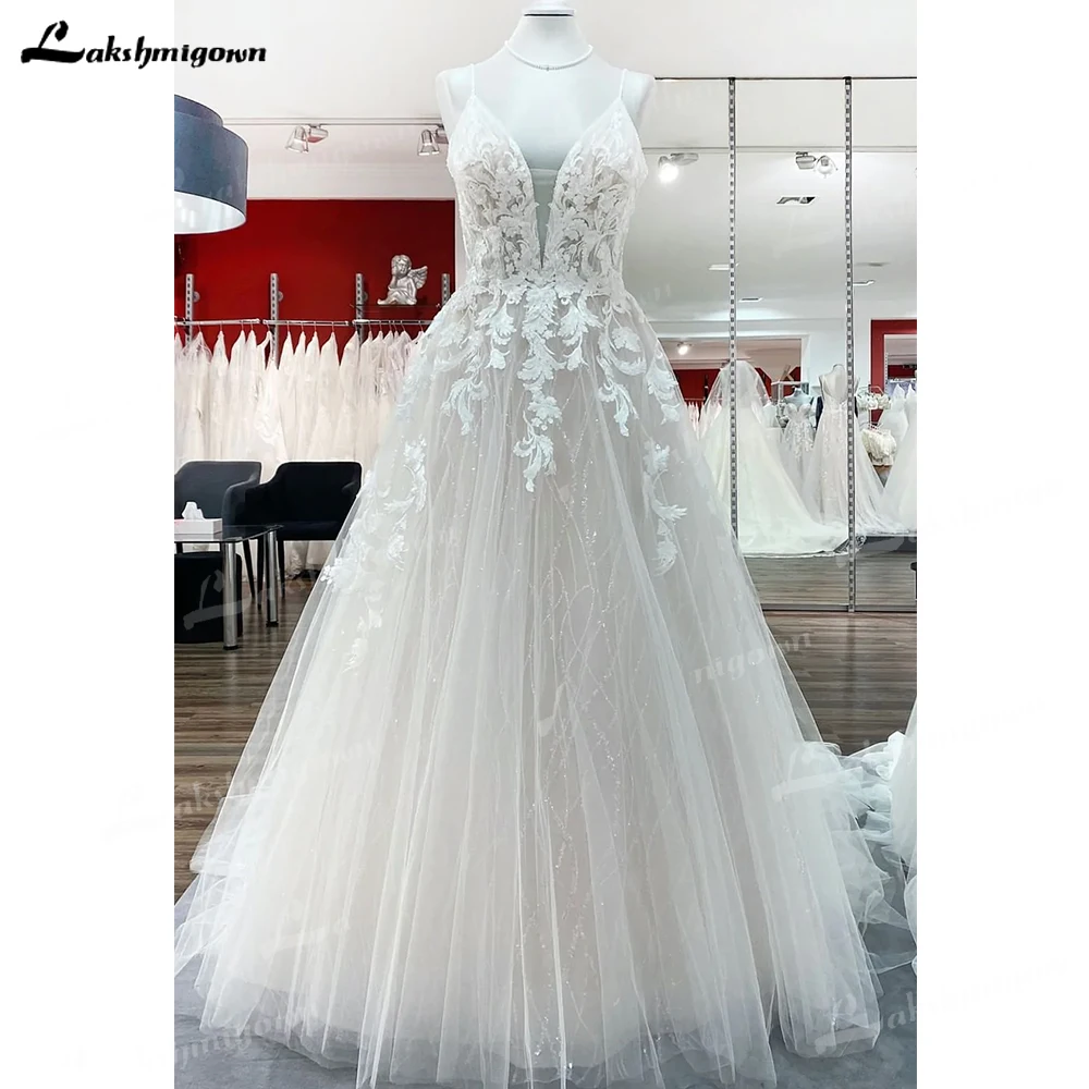 

Платье Свадебное на тонких бретельках, с V-образным вырезом