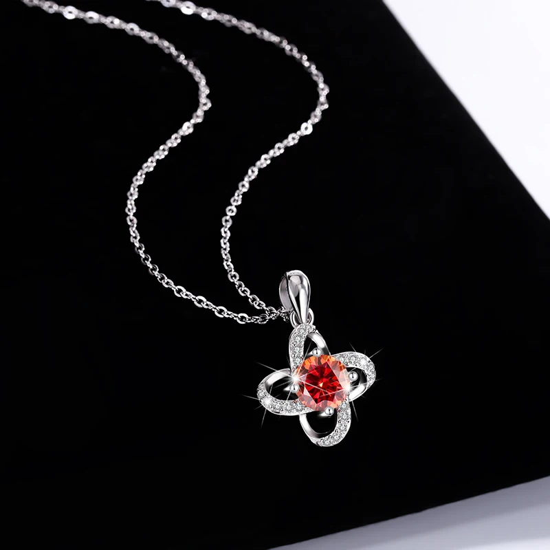 S925 Sterling Silver Small Luxury Lucky Grass Silver Pendant Moissanite Necklace Women's Classic Fashion Collar Chain