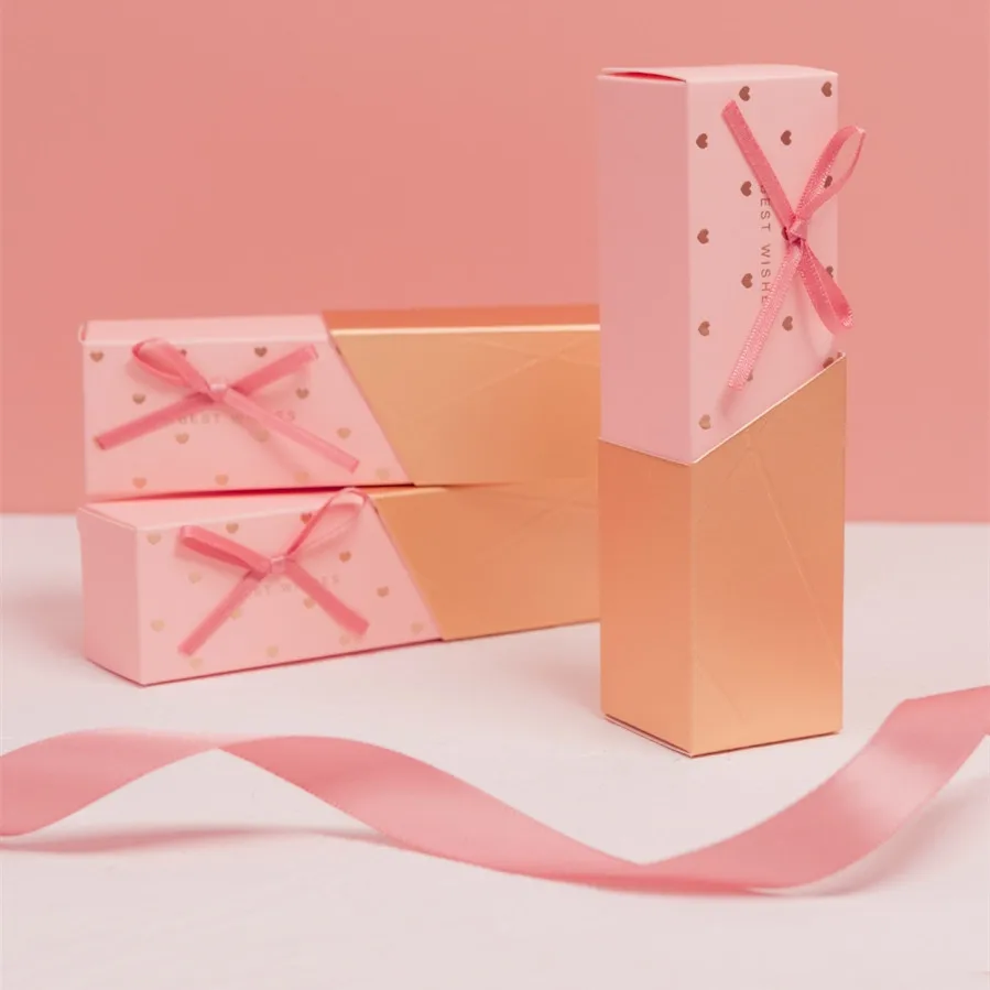 

New Brand Bronzing Pink Lipstick Shape Paper Chocolates Candy Boxes for Pink Color Feamal Birthday Party Event Supplies