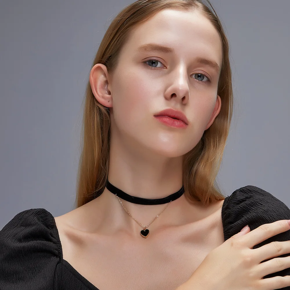 Korean Fashion Women's Velvet Choker Necklace Layer Hearts Pendants Sparkles Thread Chockers Jewelry Short Chain Necklace