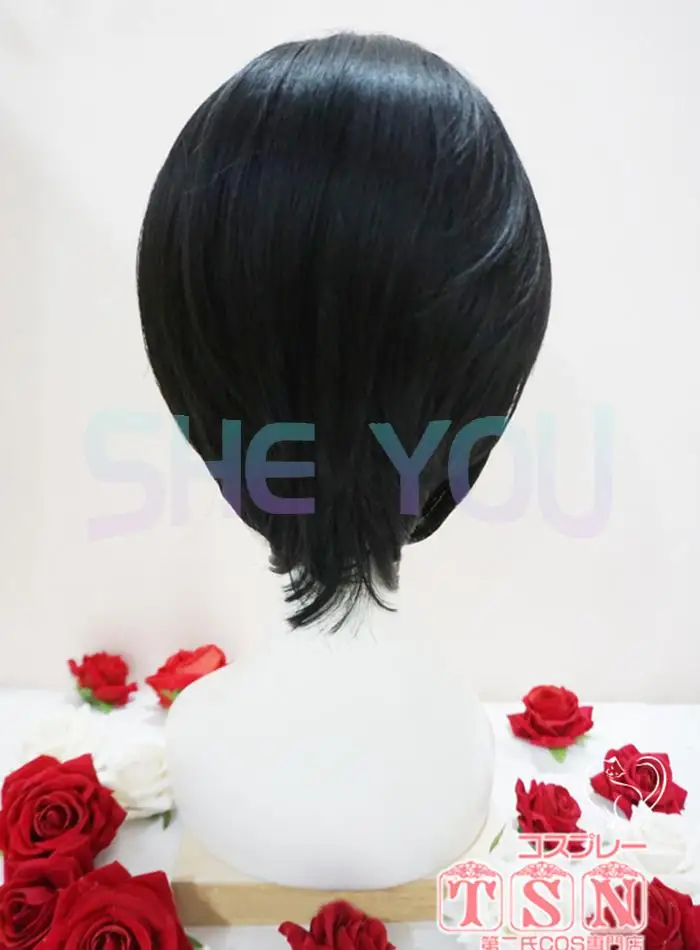 Нана Осаки черные короткие прямые проборные прически термостойкие волосы