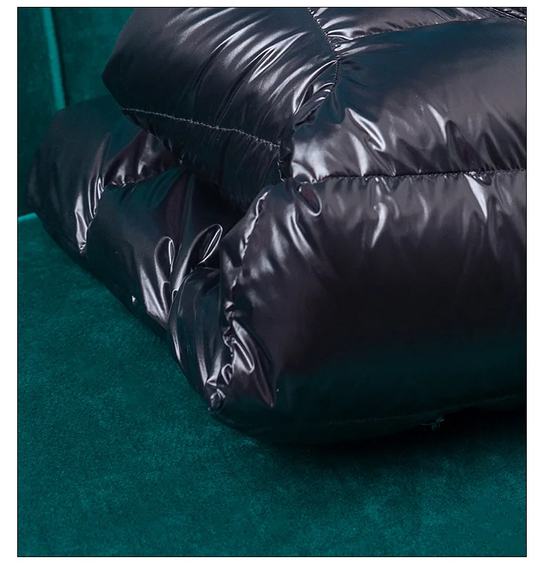 Женский короткий пуховик на молнии повседневный белого цвета с длинным рукавом и