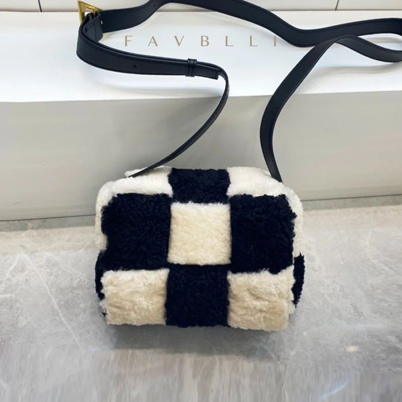 2022 Women's Autumn and Winter Style Lamb Wool 6-Grid Color Matching Shoulder Bag Casual Fashion All-Matching Crossbody Mini New