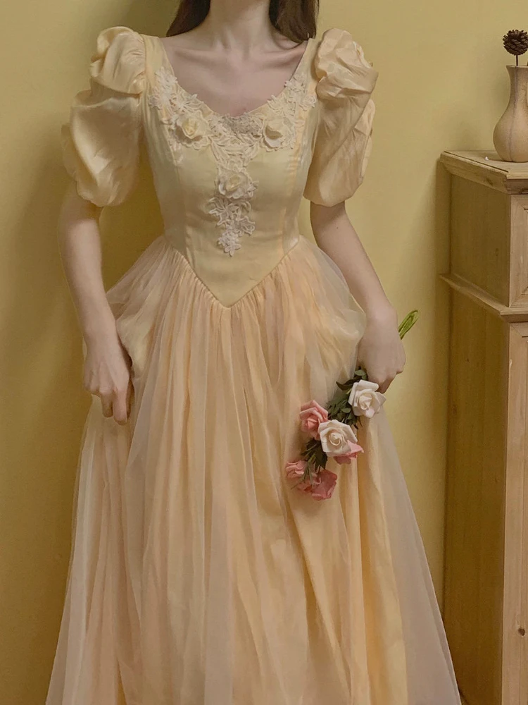 

French Court Style Vintage V-neck Dress Elegant Woman Niche Design Mesh Splicing Satin Dress Applique Fairy Mid-Dress Woman