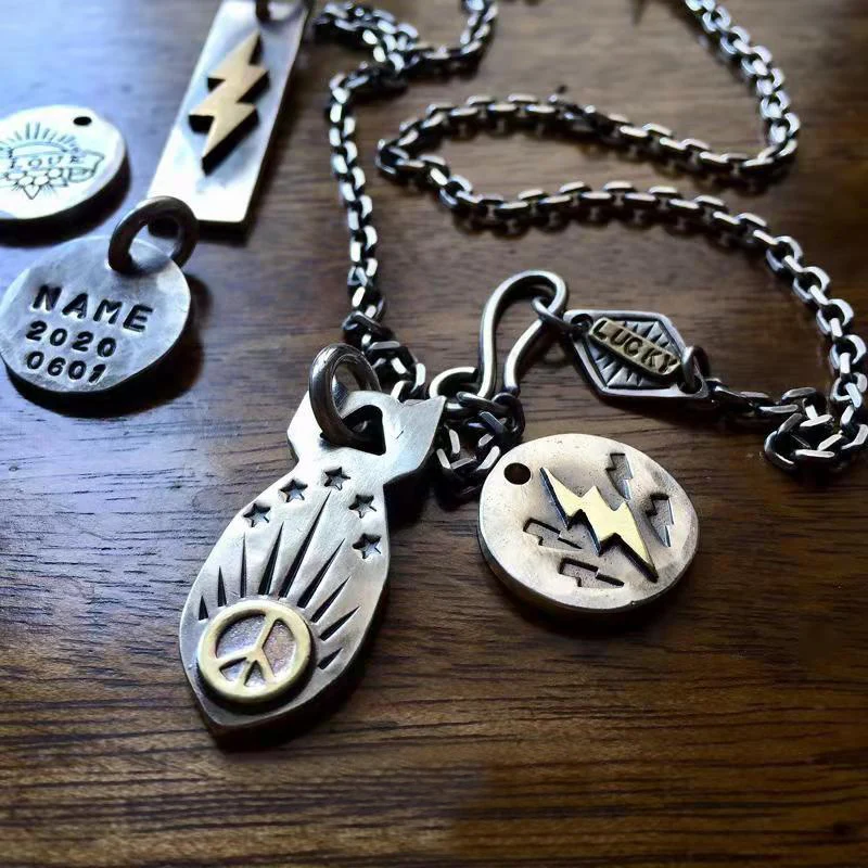 

New Fashion Domineering Light Luxury Handmade Pendant Anti-War Logo Lightning Necklace Retro Style Jewelry Accessories