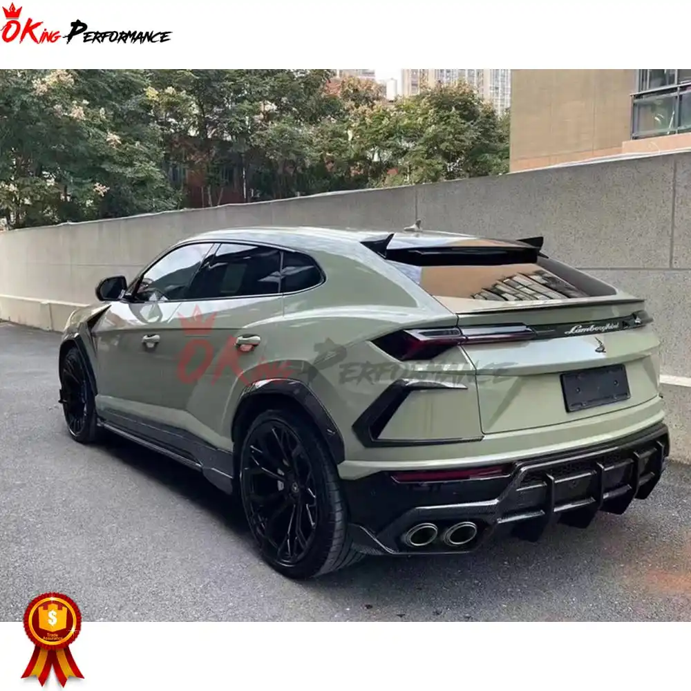 Полностью сухое тело из углеродного волокна для Lamborghini URUS Topca Style Bodykit