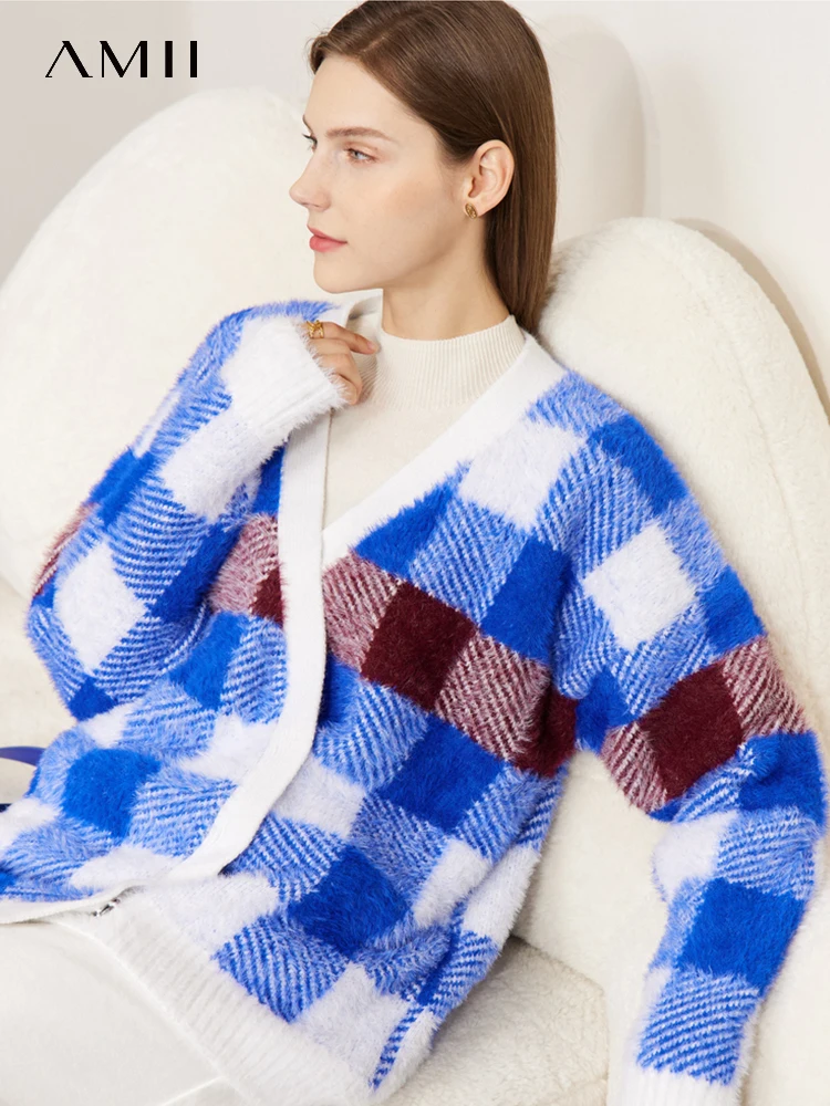 

AMII Minimalism Knitted Cardigan Women 2022 Winter New V-Neck Commuter Gentle Elegant Panelled Grid Loose Soft Sweater 12270651