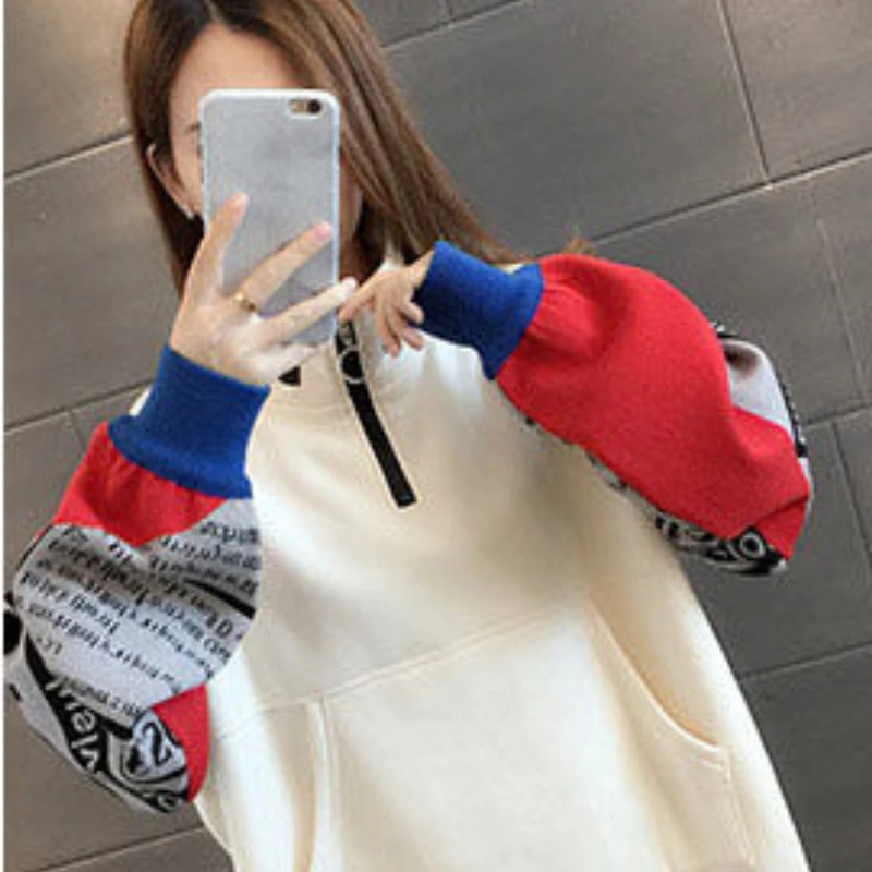 Рисунок 6 - Женское контрастное пальто в Корейском стиле