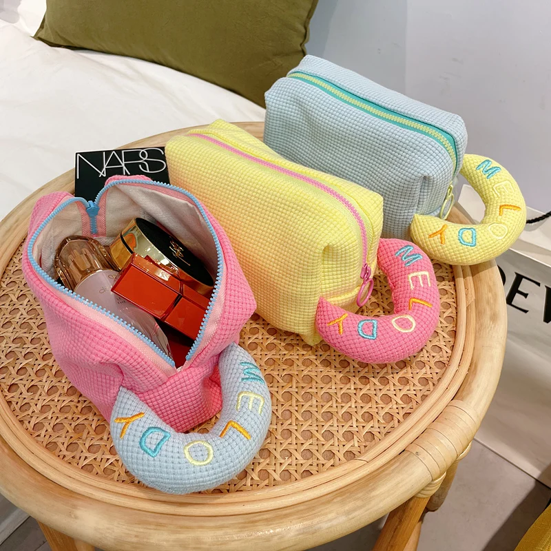 

Cute Plaid Cosmetic Bag Wrist Beauty Pouch Women Small Makeup Organizer Portable Travel Toiletry Bags Korean Zipper Beauty Case