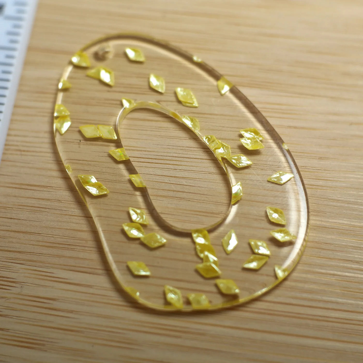 

4pcs Oval Earrings Pendant-Acetate Oval Charms-Light Yellow&Transparent Confetti 55x36x2.6mm