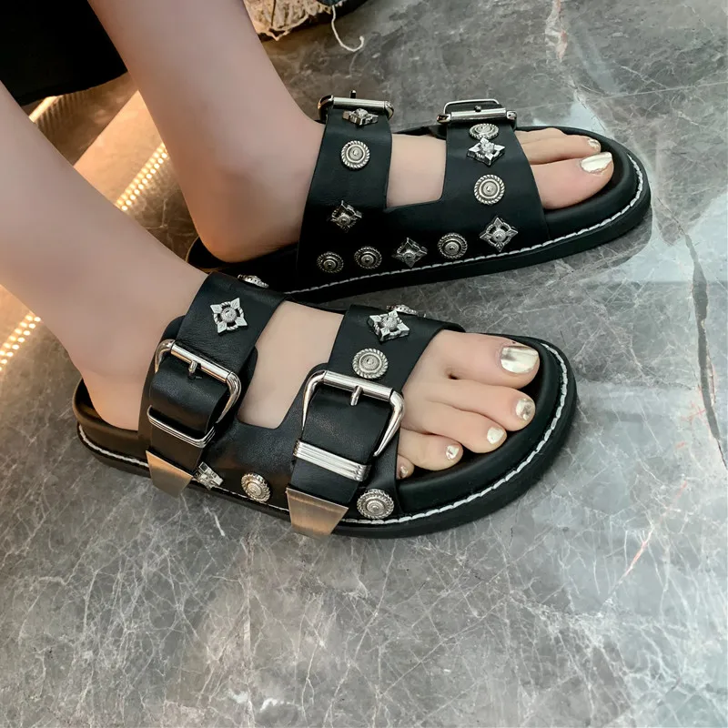 

Women's Rivet Slippers 2022 Summer New Outdoor Leisure Beach Slippers Leather Silver Rivet Black Fashion Muller Shoes Size 40