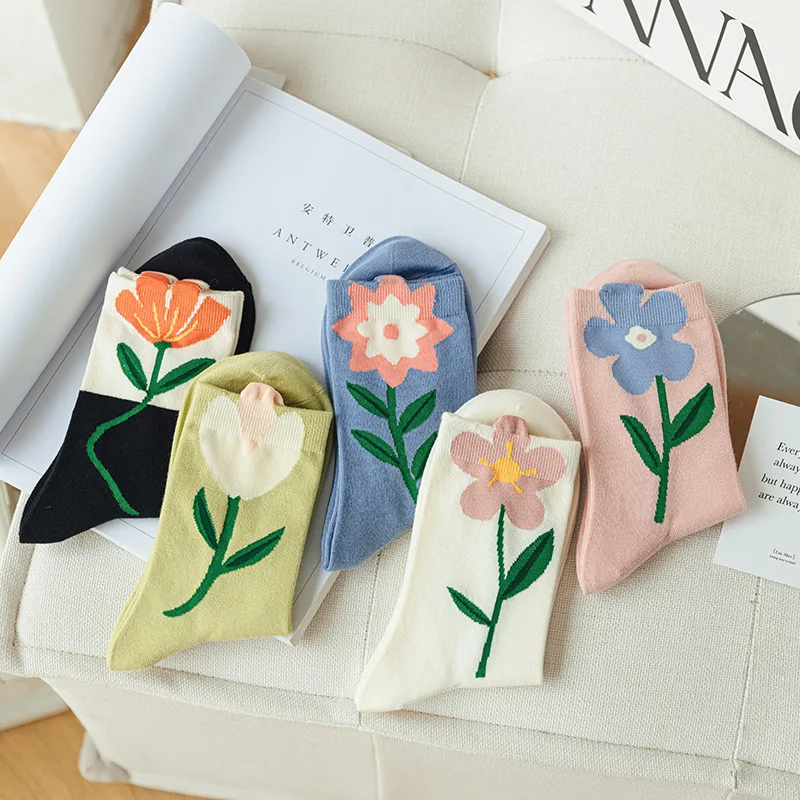 

2022 Women Socks Japanese Korean Style Cartoon Flower Candy Color Harajuku Kawaii Mid Tube Socks Breathable Casual Short Socks