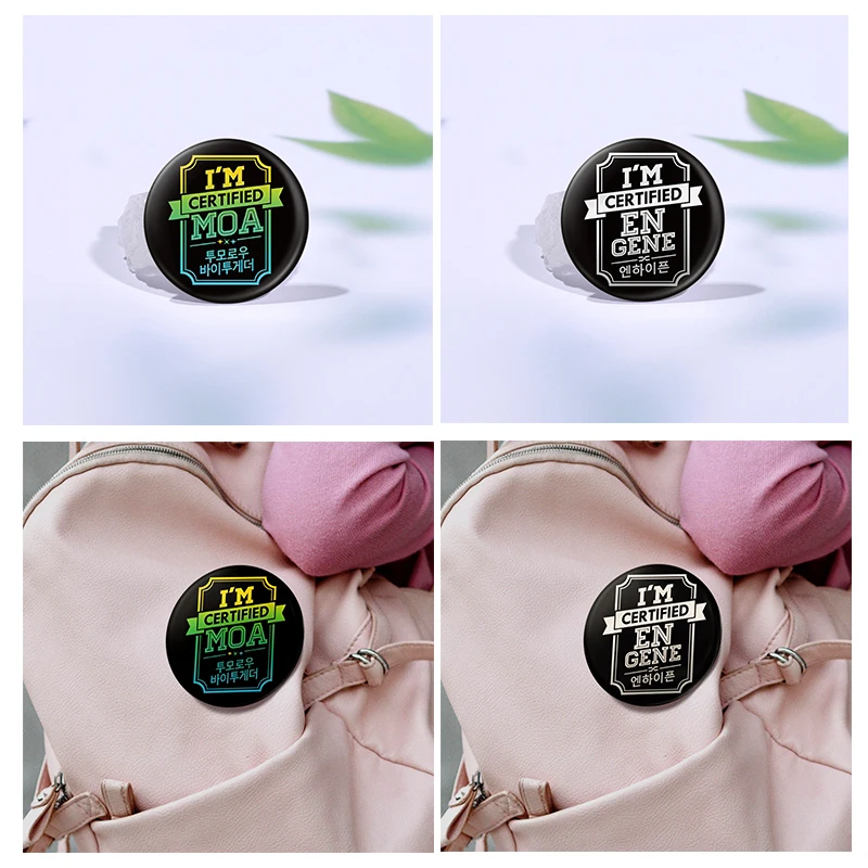 Металлическая брошь в виде Иисуса