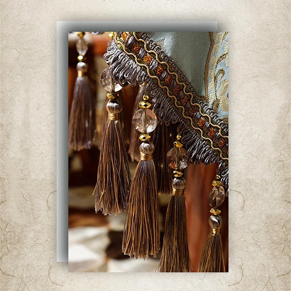 Освітленная роскошная квадратная скатерть с кисточками высококачественная