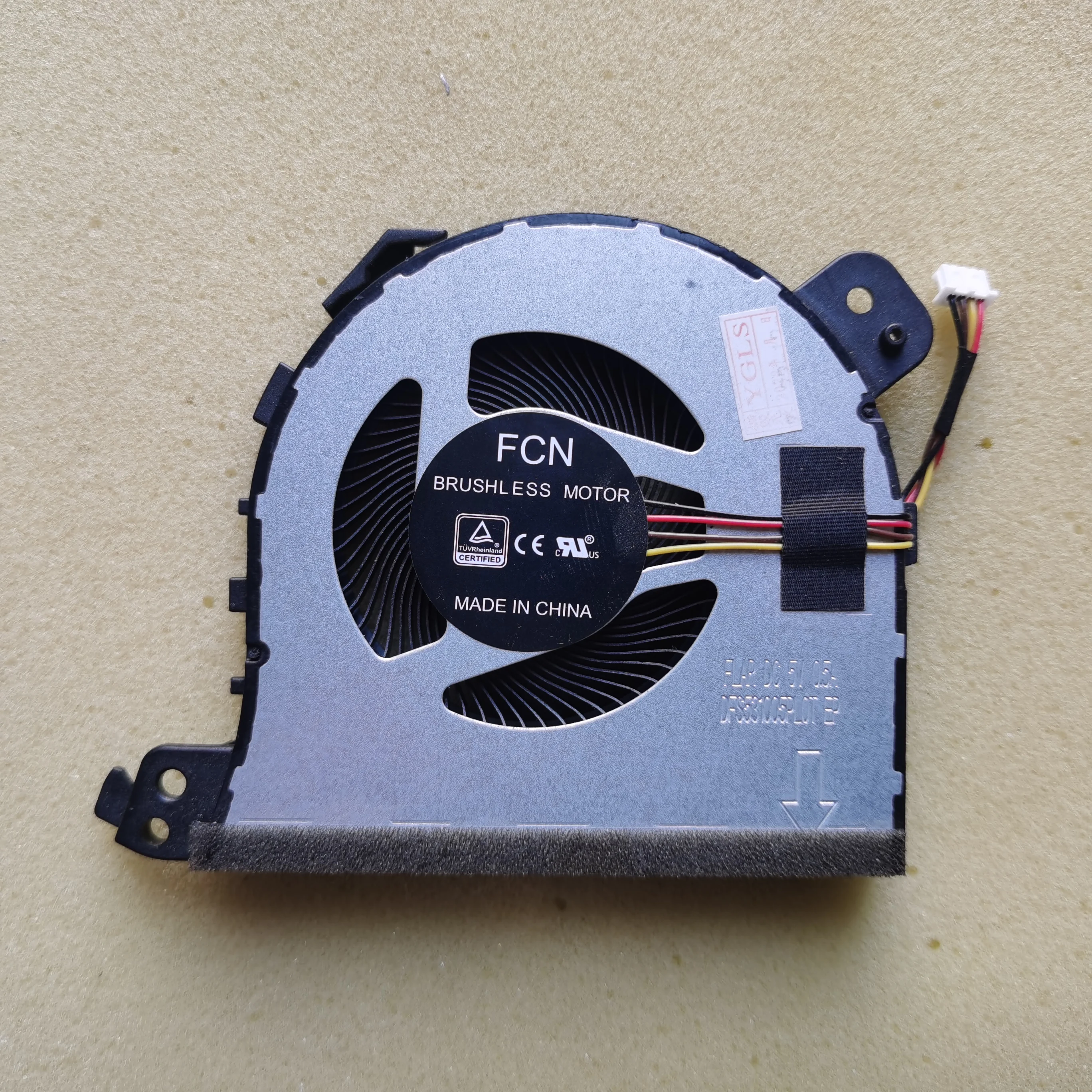 Новый охлаждающий вентилятор для ноутбука для Lenovo L340-15API L340-15IWL DC28000E0F0