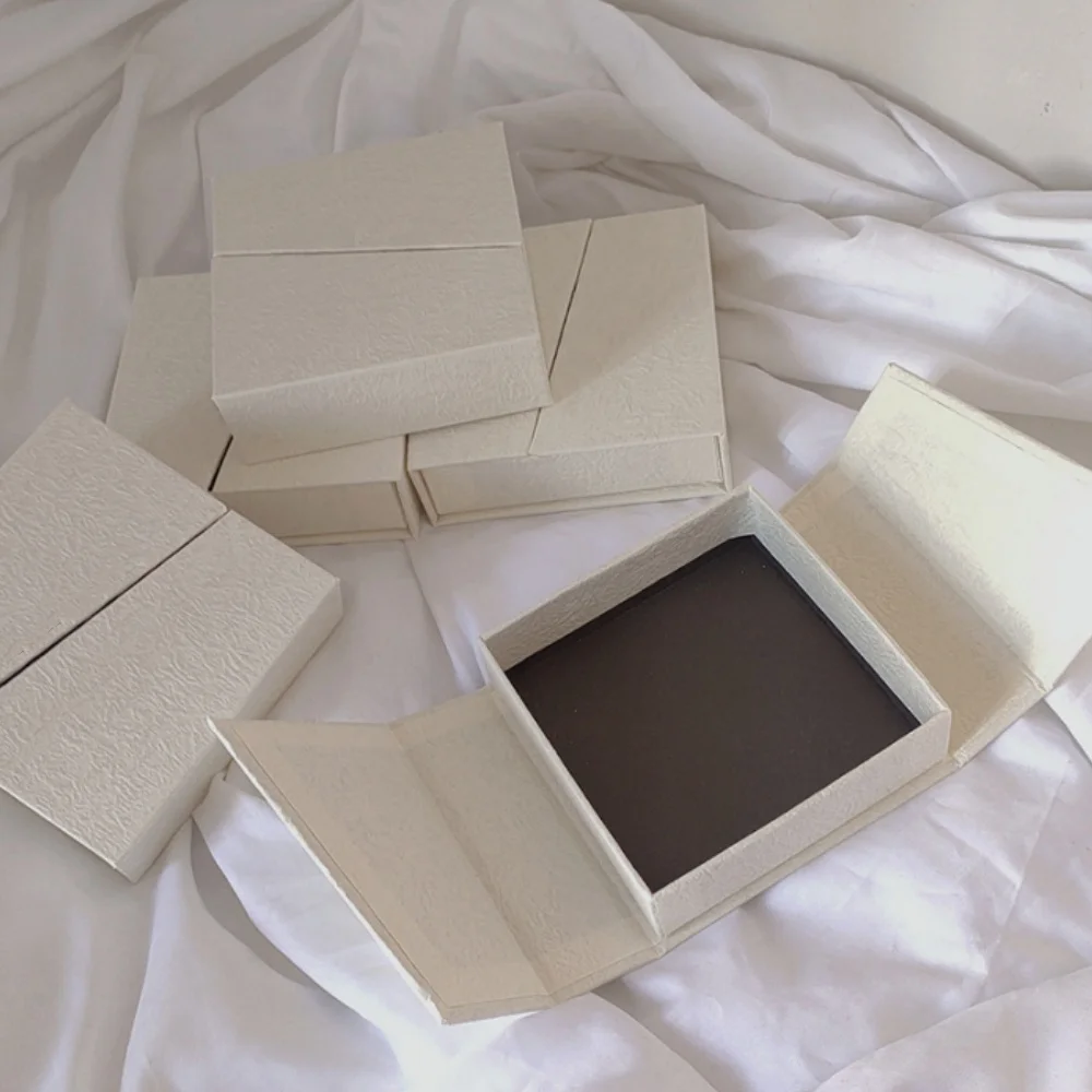 Магнитная шкатулка для ювелирных изделий