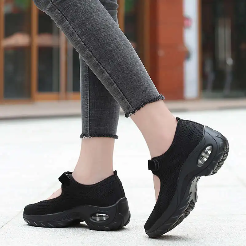 

Runnig Womens Running Sneakers Luxury Brand High Quality Sports Shoes Woman Dad Sneakers Platform Women Sport Sneakers Tennis