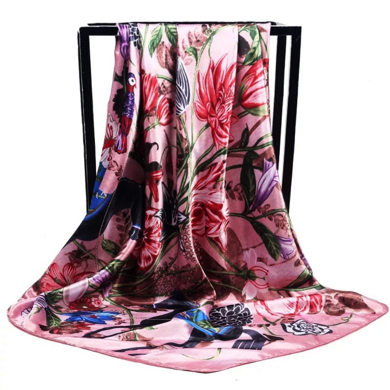 

Square Bandannas 2022 Four Seasons Kerchief Popular Print 90X90CM Headcloth Fashion Sunscreen Silk Scarves Luxury Flower Shawls