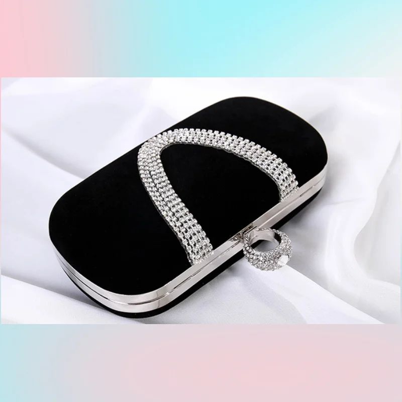 

Elegant Rhinestone Finger Buckle Clutch Bag for Women Luxury Shining Diamond Evening Bag with Silver Chain Fashion Wedding Bags