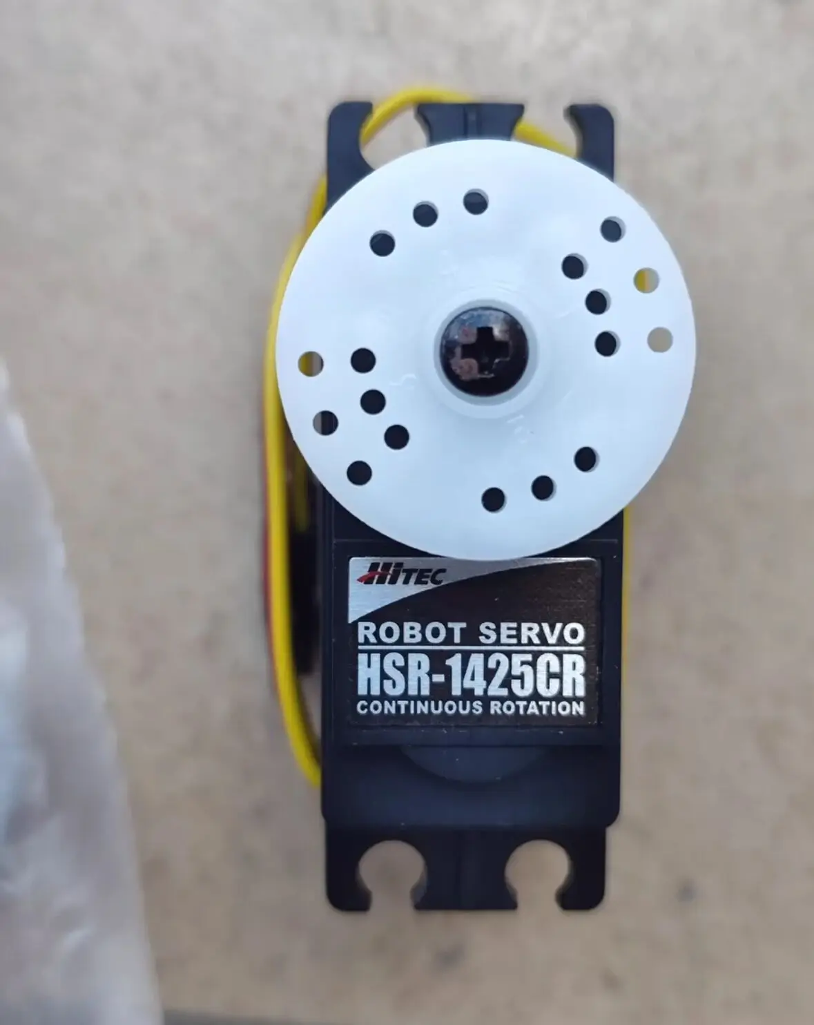 HSR-1425CR Robotic Hitec HSR-1425 Сервопривод непрерывного вращения (41 7 г 2 8 кг.см) для