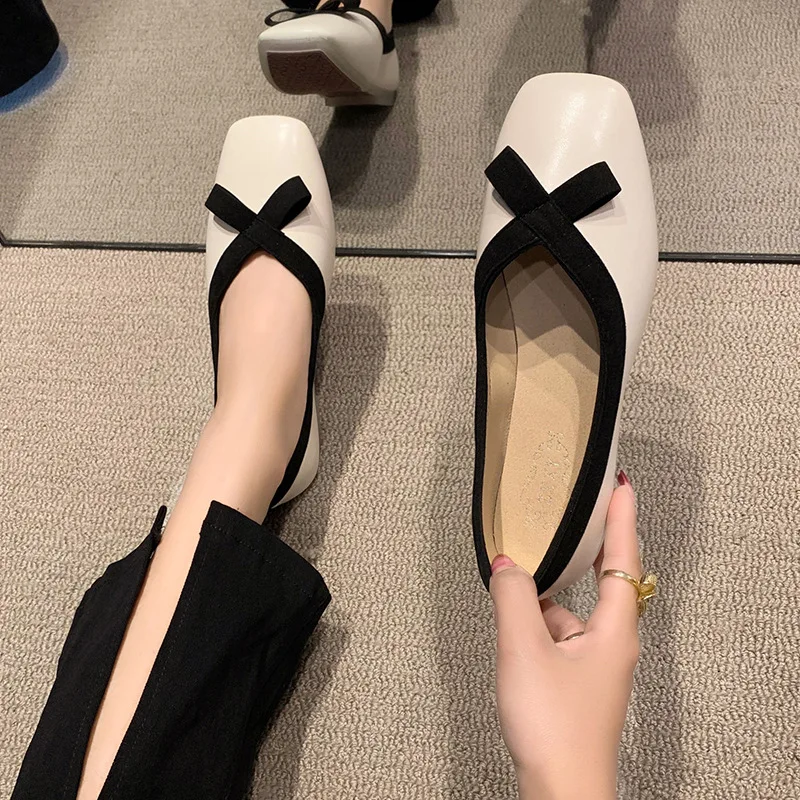 Кроссовки женские с квадратным носком повседневная обувь однотонные базовые на