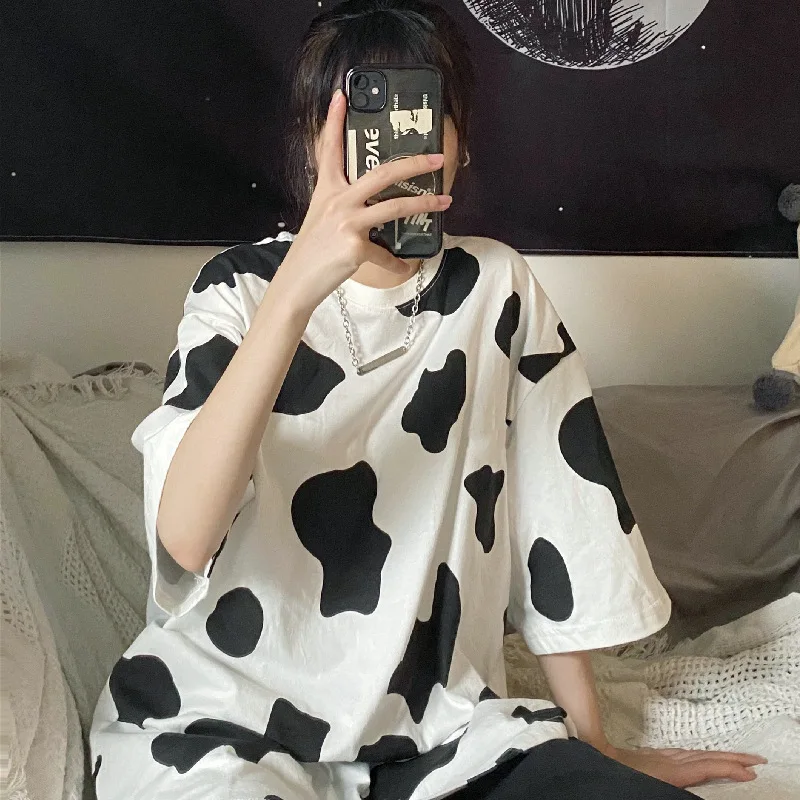 Купи New Cow Print Loose T-shirts Women Summer Casual Streetwear Female Short Sleeve Harajuku Fashion White Khaki College Style Tops за 252 рублей в магазине AliExpress