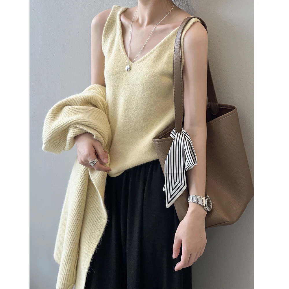 Женский вязаный кардиган