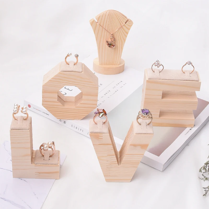 

New Solid Wood Jewelry Rack Love Creative Ring Storage Display Rack Log Flannel Necklace Ring Earrings Jewelry Display Stand